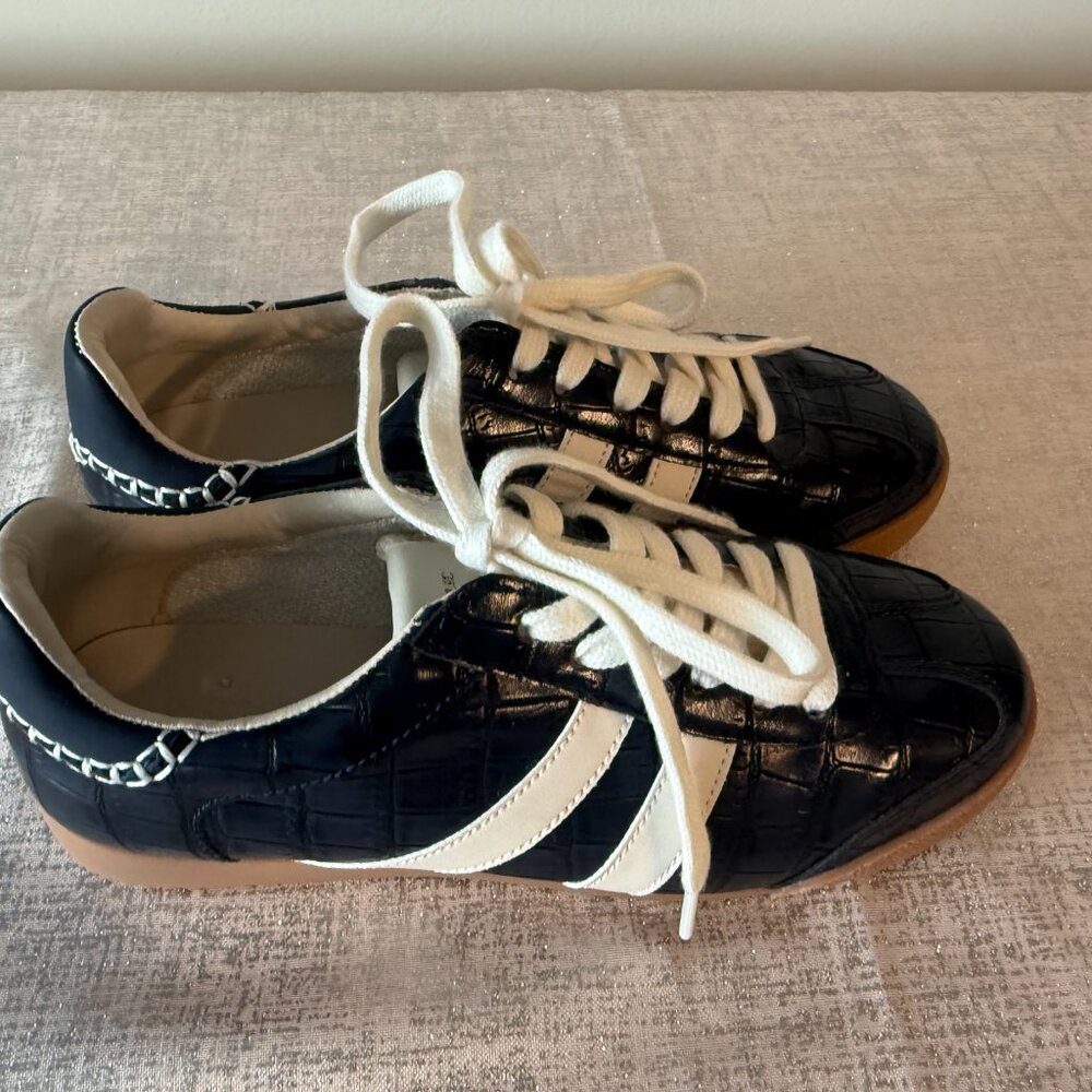 Steve Madden Navy Croc - Picture 9 of 12